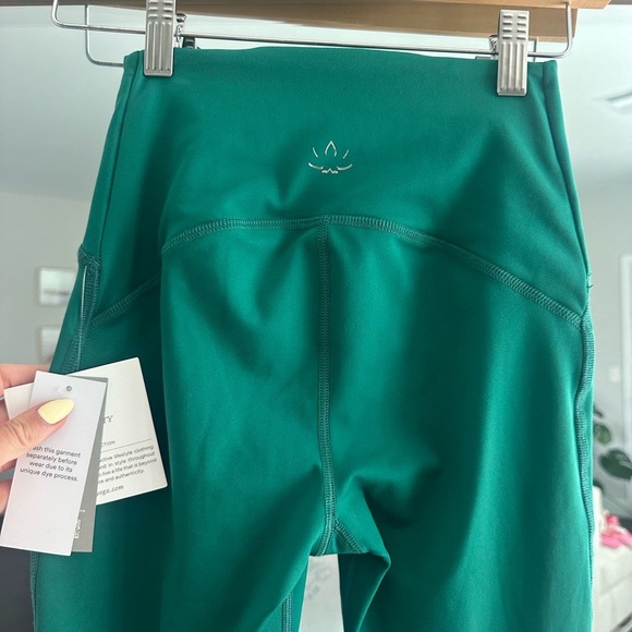 Beyond Yoga POWERBEYOND™ Strive High Waisted Midi Legging - Picture 8 of 8